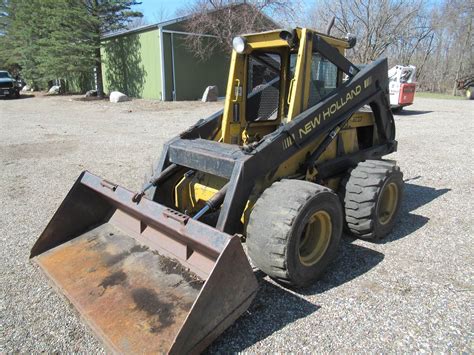 used new holland l785